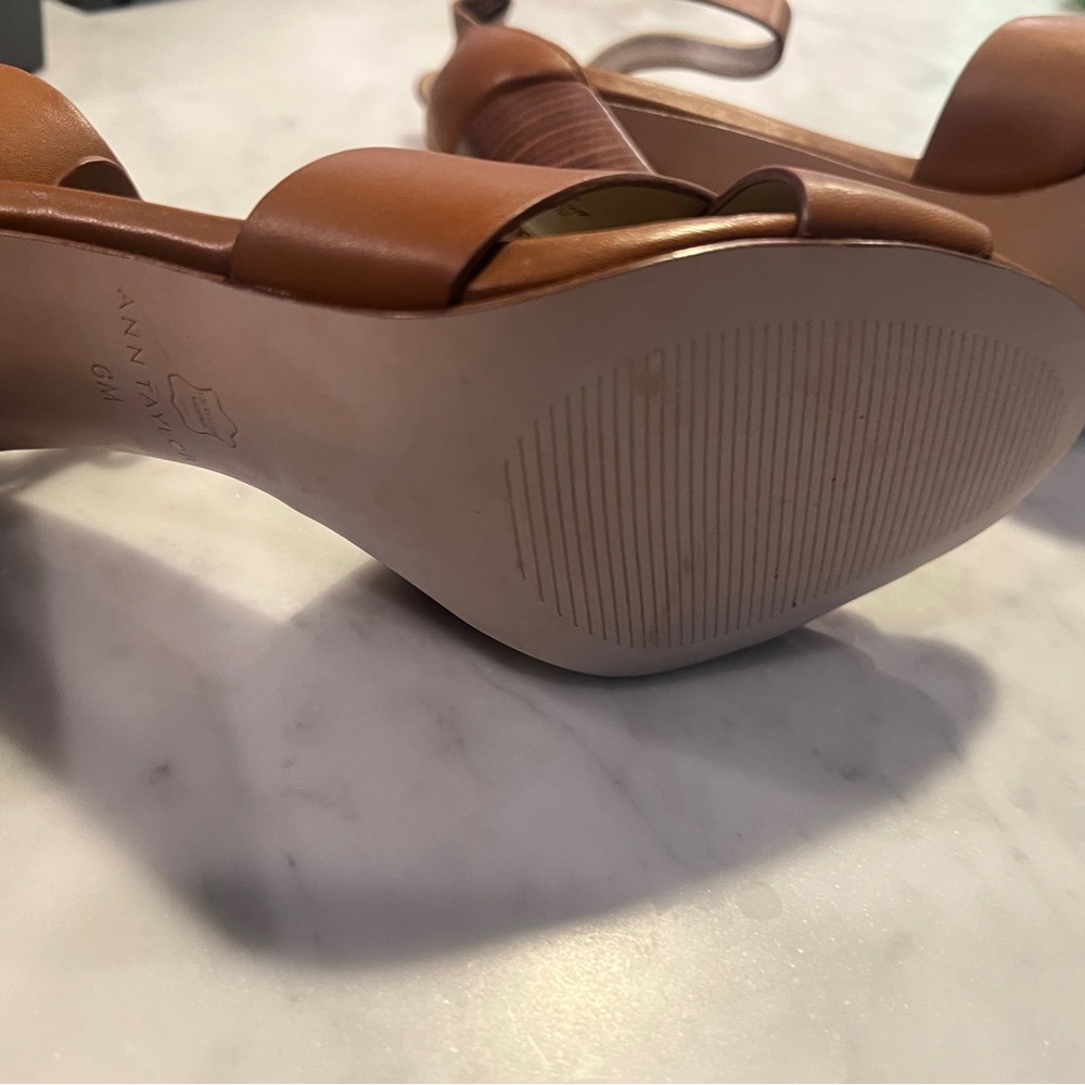 Ann Taylor Liya Leather Block Heeled Sandals sz 6 NWT in original box - Picture 8 of 12